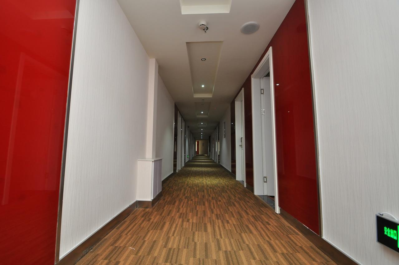 Thank Inn Chain Hotel West Eleven Road Mall 臨沂 エクステリア 写真
